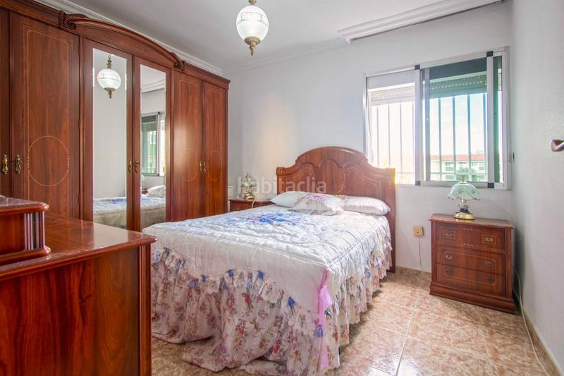 Foto 74824d8e-6185-4d93-a30b-f2b988a37847. Flat in Parque Alcosa Sevilla