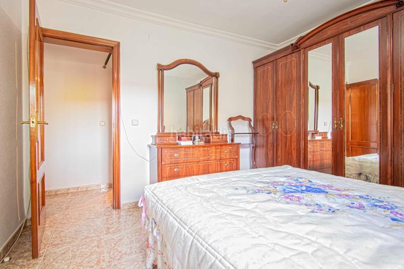 Foto f8750c44-eb36-42e9-83b8-e3bde6348f6f. Flat in Parque Alcosa Sevilla