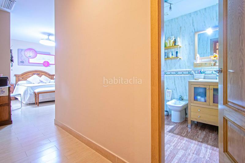 Foto 046b8ff5-ce1c-4104-ab5d-bbc721056e21. Maison jumelée avec chauffage dans Centro Bormujos