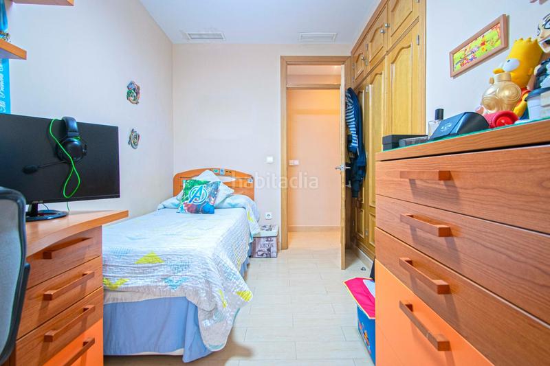 Foto 2a569a0b-fc5e-410a-a17c-92a28cfabed8. Maison jumelée avec chauffage dans Centro Bormujos