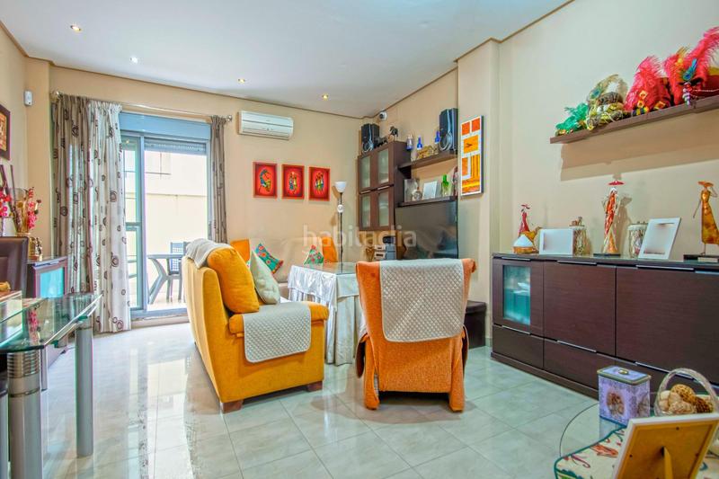 Foto 3e4fc4d1-484c-46fd-a7b6-15533fcfe3ca. Maison jumelée avec chauffage dans Centro Bormujos