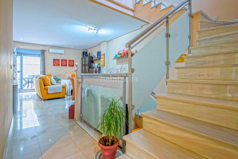 Foto 4a18ecea-8ae6-45e4-8efd-aff27e5a6fa9. Maison jumelée avec chauffage dans Centro Bormujos