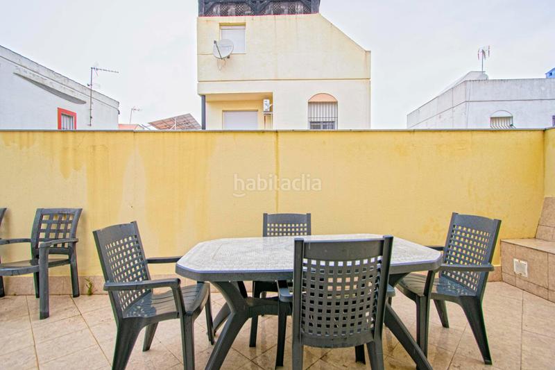 Foto 50fa45d3-0ec4-487c-b865-4e22af5b7c25. Maison jumelée avec chauffage dans Centro Bormujos