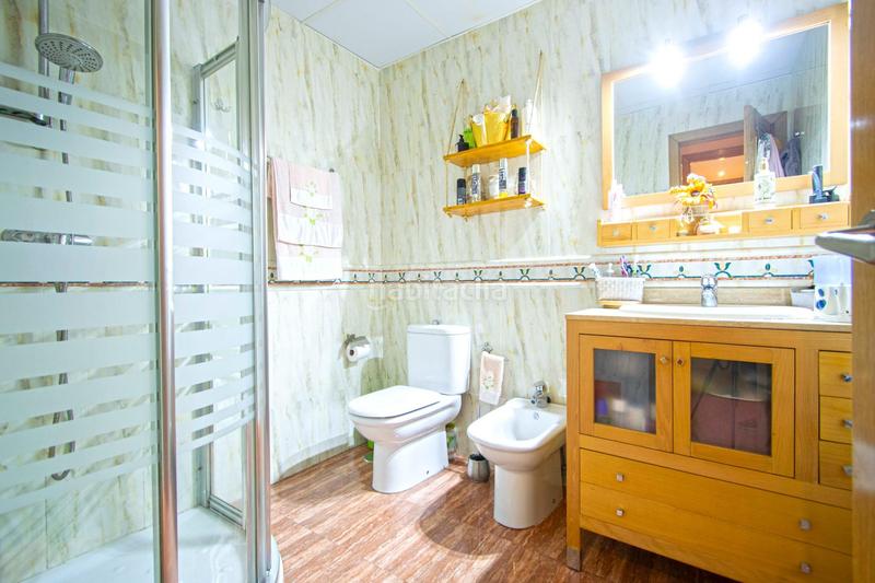 Foto a353f7b6-54cb-4ccb-9951-9d50ae04f022. Maison jumelée avec chauffage dans Centro Bormujos