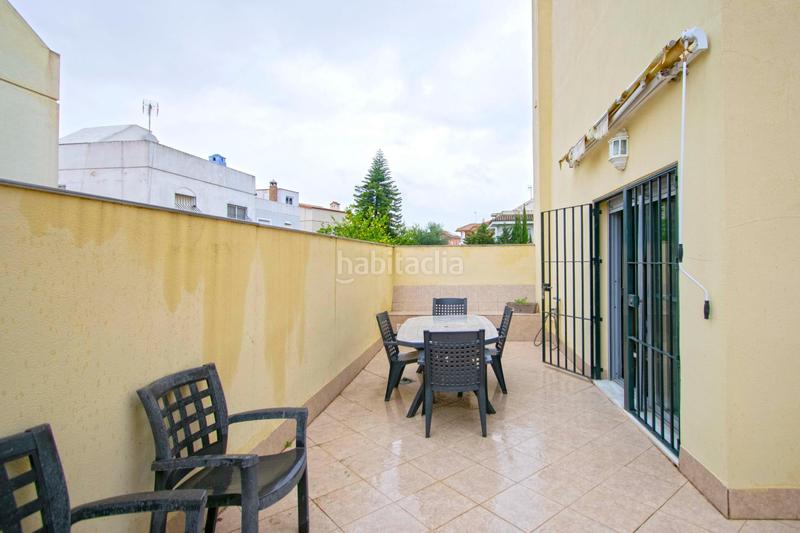 Foto c6bf0857-18ce-493c-82d8-d8cd272b64d5. Maison jumelée avec chauffage dans Centro Bormujos