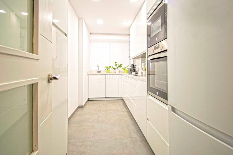 Foto 463c2207-1910-472d-b05f-fb6e7a21575b. Flat with parking in colores - entreparques Sevilla