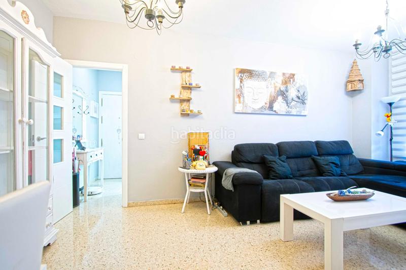 Foto 5cd50c09-cbec-42b9-9d75-1bd9c8295b4c. Flat with parking in colores - entreparques Sevilla