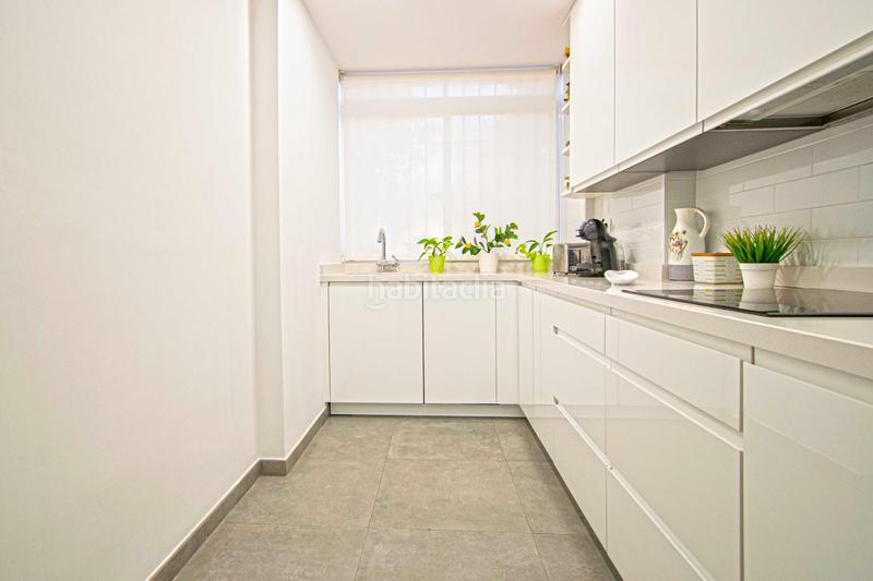 Foto d0d60315-3c03-4cfd-9335-4178479fd96f. Flat with parking in colores - entreparques Sevilla