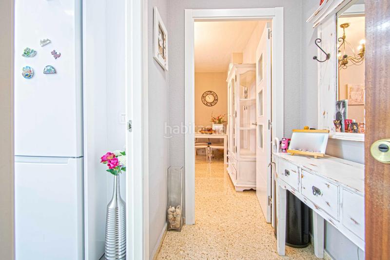 Foto d98b0d3e-cb9e-4df1-af9c-85dde725ef5f. Flat with parking in colores - entreparques Sevilla