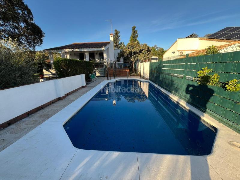 Foto 395c28cd-6faf-448a-ba15-dad6dcebeb3b. Chalet precioso chalet independiente en Las Pajanosas!!! en Guillena