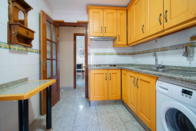 Foto d0b17e8e-3f9c-45d7-a89c-1f285adf29df. Casa amb calefacció a Avenida Juan Diego Bormujos