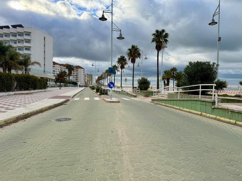 Foto 0fa26fc5-da0e-447c-a038-e6a5581b9587. Pis amb calefacció aparcament piscina a Valdelagrana Puerto de Santa María (El)