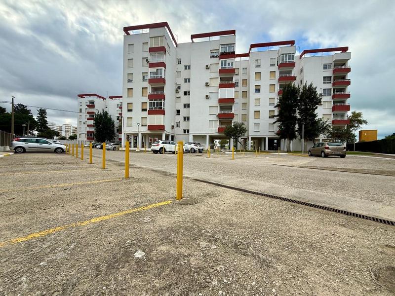 Foto d71adb72-11e1-4f32-a95b-d90ff1b5f75b. Pis amb calefacció aparcament piscina a Valdelagrana Puerto de Santa María (El)