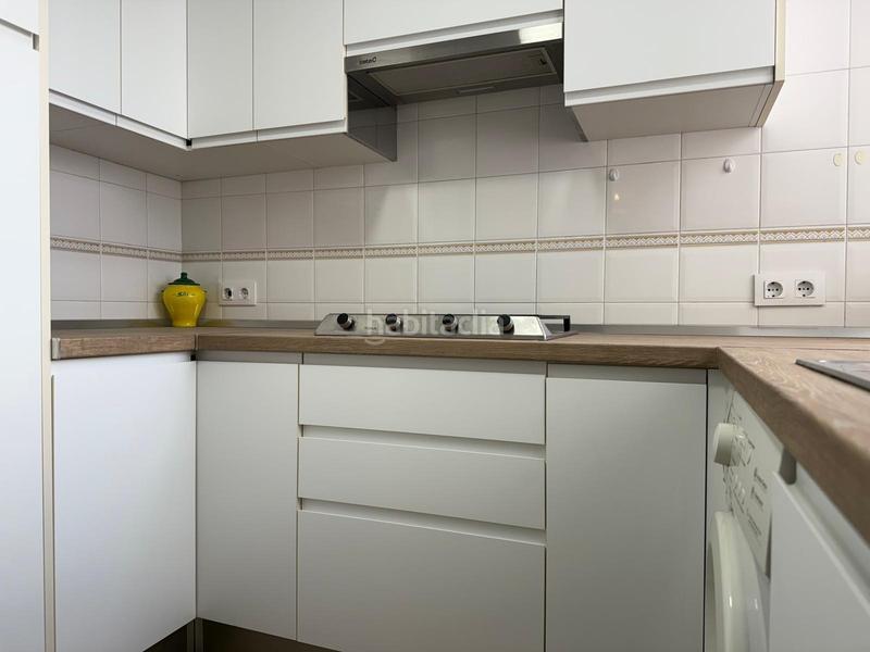 Foto f25ccce3-38de-4dd7-8880-eed6c8132c6a. Pis amb calefacció aparcament piscina a Valdelagrana Puerto de Santa María (El)