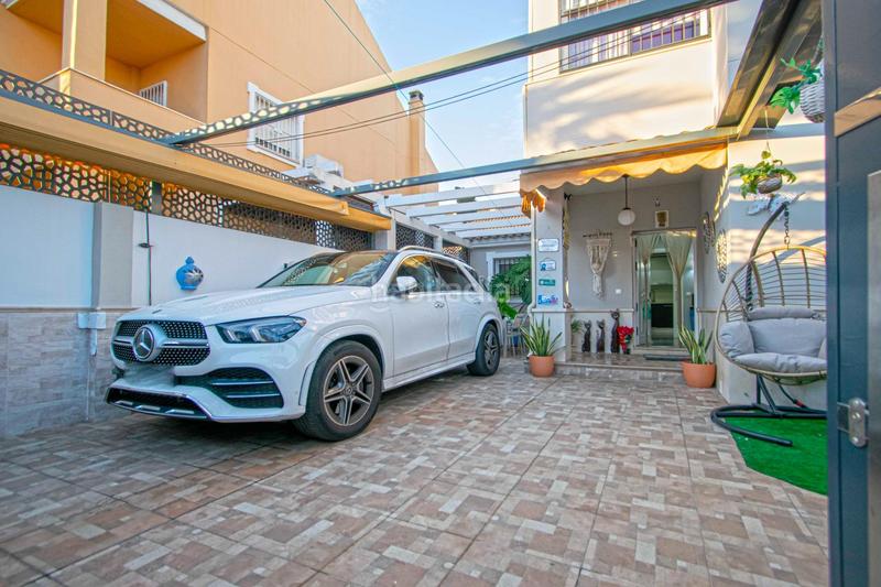 Foto 2405d131-7803-4aac-aff6-10fbc584cd3f. Maison jumelée avec parking piscine dans Espartinas pueblo Espartinas