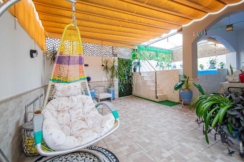 Foto 567942a9-fe43-4b33-bedf-ea865cab7beb. Maison jumelée avec parking piscine dans Espartinas pueblo Espartinas