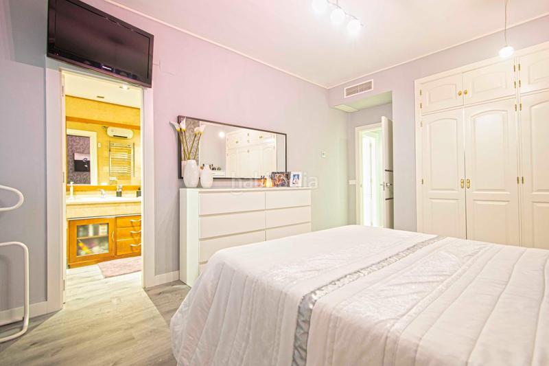 Foto 5de82303-1e3f-4420-84b7-3b818e695572. Maison jumelée avec parking piscine dans Espartinas pueblo Espartinas