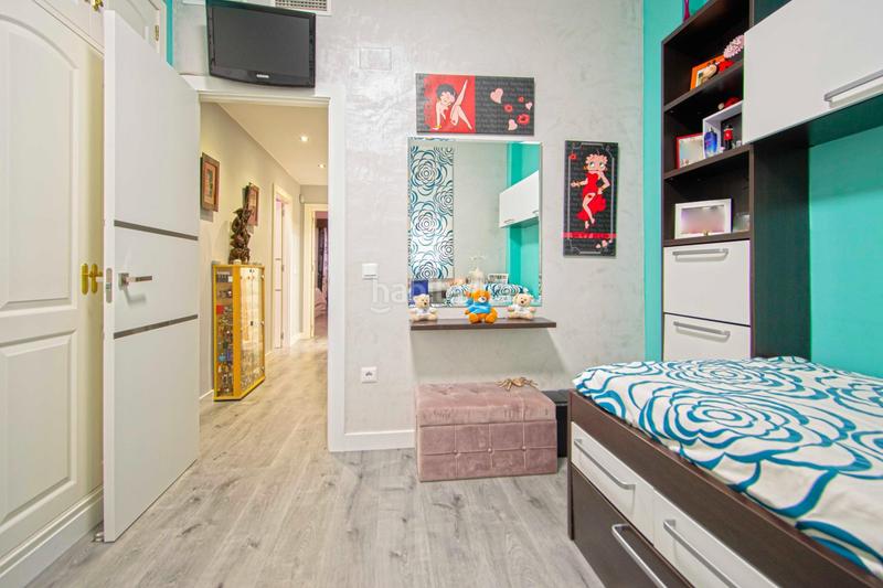 Foto 8049c22b-b089-4c05-a04e-d5c9f2cd1cb3. Maison jumelée avec parking piscine dans Espartinas pueblo Espartinas