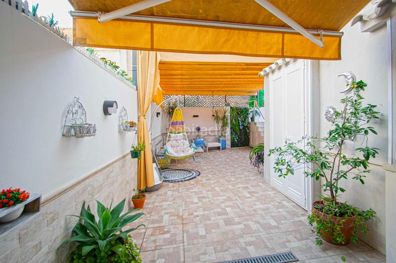 Foto 9247d06f-e729-4971-8e80-5f015bd88f27. Maison jumelée avec parking piscine dans Espartinas pueblo Espartinas