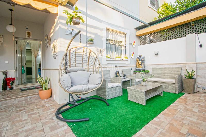 Foto afdddc90-3f77-4903-b873-dc7842eefc57. Maison jumelée avec parking piscine dans Espartinas pueblo Espartinas