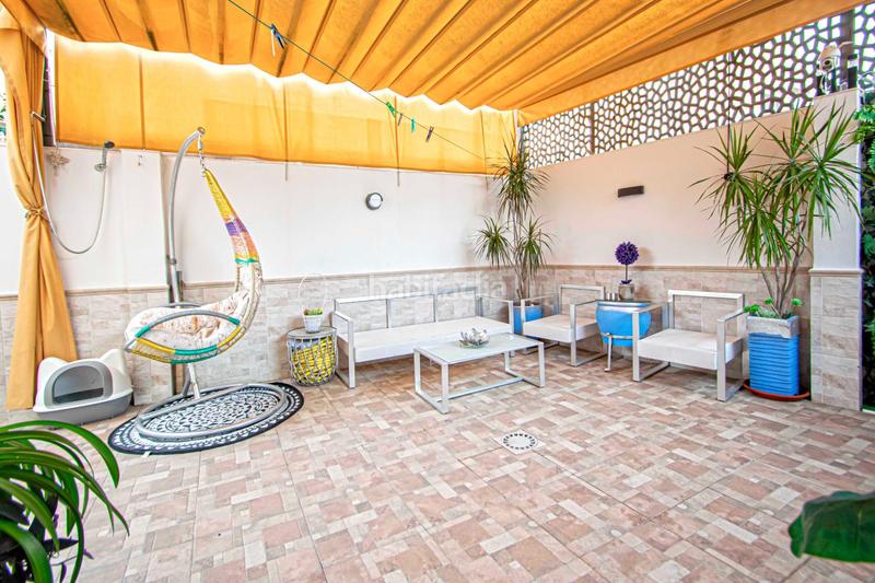 Foto b3d990d6-9688-4c38-8c5f-4b563789d3bb. Maison jumelée avec parking piscine dans Espartinas pueblo Espartinas