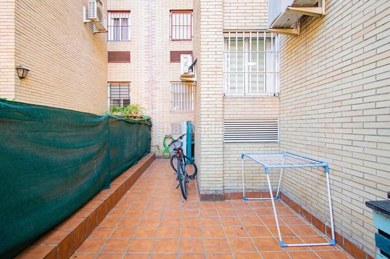 Foto d71237f7-9af7-40b9-82ef-f7cb783d0752. Planta baixa amb calefacció a Urbadiez - Entrepuentes Sevilla