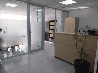 Oficina en Parque Alcosa. Fantástica oficina en edificio congresos!!