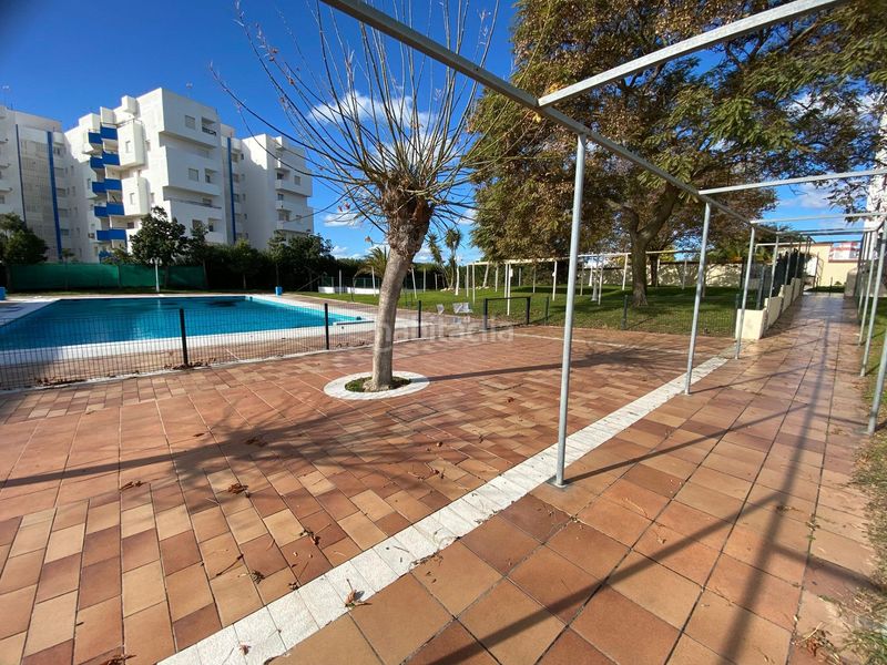 Foto 0c23c4d8-1aeb-4808-a04e-e5319e63e68c. Estudi amb piscina a Golf - Torre Almenara Almonte