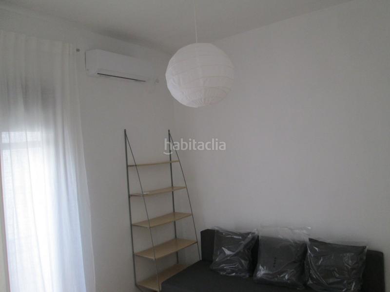 Foto 11658594-c920-41f8-9db0-bcfca2eceb43. Rent flat in Feria Sevilla