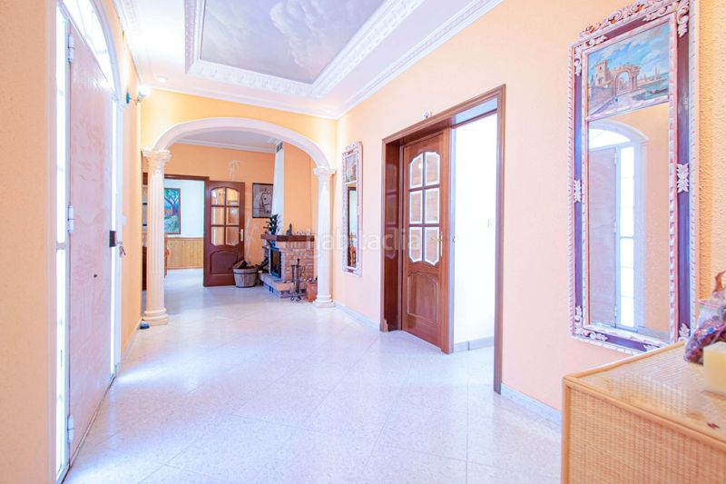 Foto aea9ea2c-5e62-4dad-8a0f-f4bf3f14389a. Casa amb calefacció aparcament a Carmona