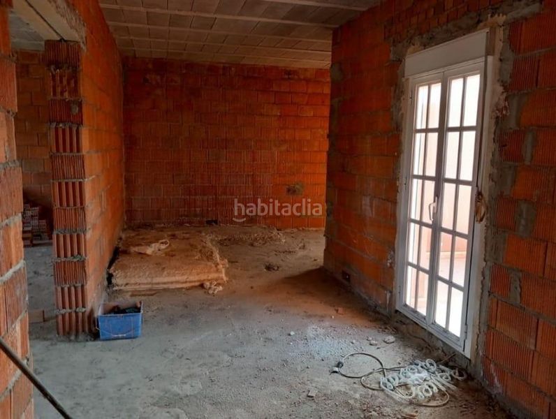 Foto b7608c8d-51f9-47f3-9027-db67e8c85cc2. Casa amb calefacció aparcament a Carmona