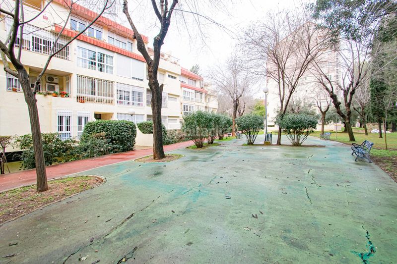 Foto e5e42ea6-d5c0-4a26-ab21-d43b62f32b7a. Pis amb calefacció aparcament piscina a Santa Clara Sevilla