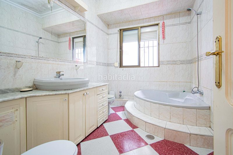 Foto 5c9833cd-c594-4a47-ba31-3dbea7f3e7ee. Pis amb calefacció a Torreblanca Sevilla