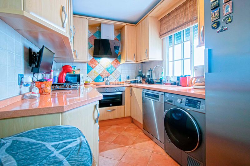 Foto 3c62277f-5b16-4f07-a9cf-8fbfcbad4c93. Pis a Cruz Roja Sevilla