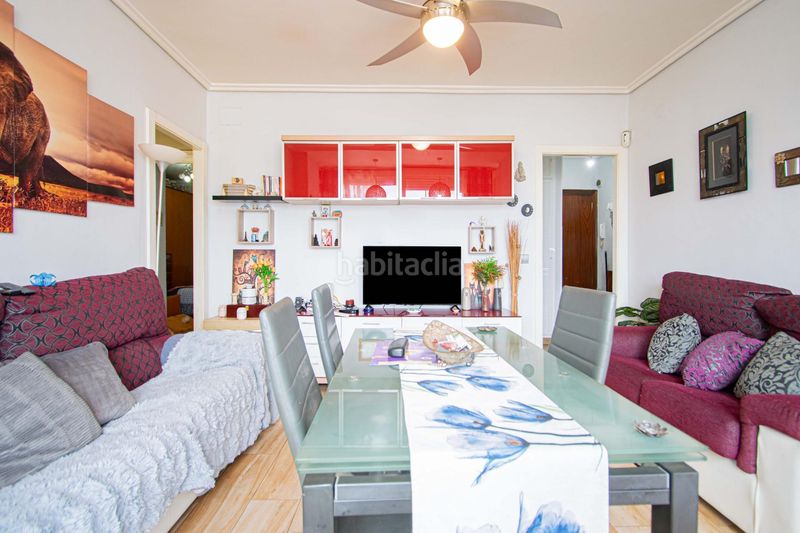 Foto 45203108-991b-440f-8b21-c0b1b0c7c59e. Pis a Cruz Roja Sevilla