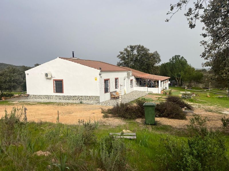 Foto 1a956131-222b-407e-9b39-206e06a0dd3c. Masia amb aparcament piscina a Ronquillo (El)
