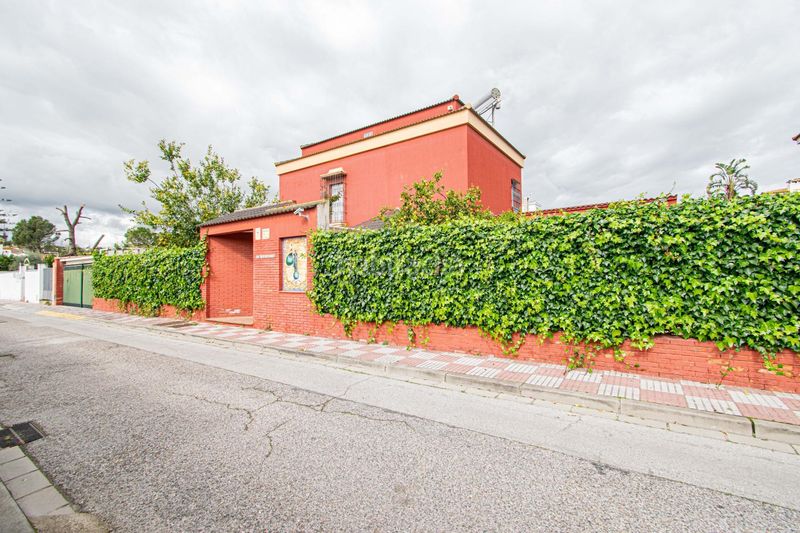 Foto 1c2321fb-f2d7-46e9-b64e-f660575b3344. Xalet amb aparcament piscina a Las Almenas Tomares