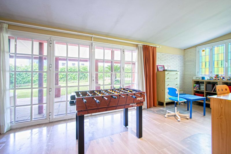 Foto 7628ac6d-758d-494e-a420-f9dab5b5a139. Xalet amb aparcament piscina a Las Almenas Tomares