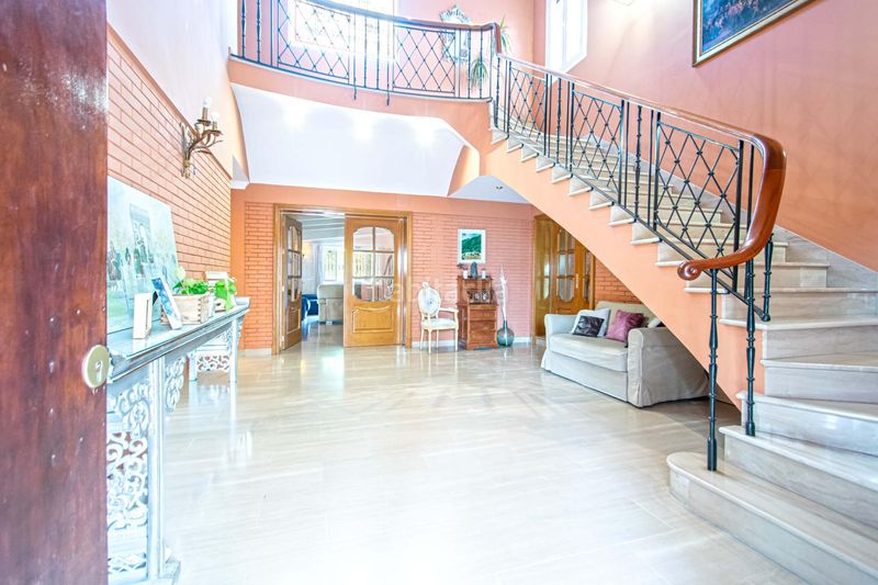 Foto c137742a-f22d-4b8e-8ec7-c2259d8b6c0c. Xalet amb aparcament piscina a Las Almenas Tomares