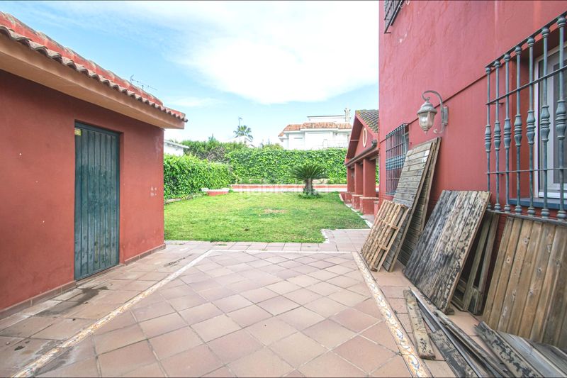 Foto f136d02b-e264-4be3-ad1b-83ecfb700133. Xalet amb aparcament piscina a Las Almenas Tomares