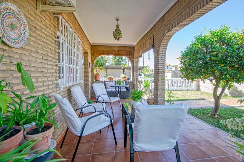 Foto 61d3250c-26ec-4dd5-9c0f-d5e44ffef68a. Xalet amb aparcament piscina a Rinconada (La)