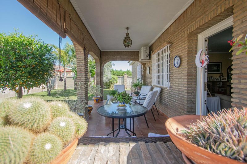 Foto cd39282d-0c89-46e2-bb64-22276d3dceff. Xalet amb aparcament piscina a Rinconada (La)