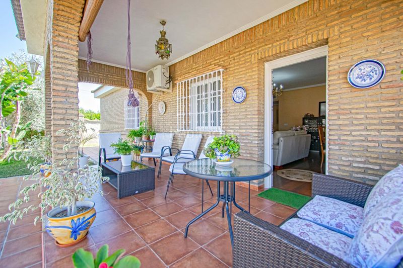 Foto de686cb1-066f-4c2a-b86b-a07da3100535. Xalet amb aparcament piscina a Rinconada (La)