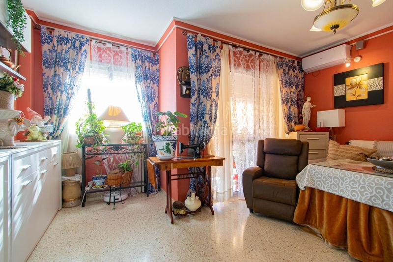 Foto 175e81c4-93dc-4024-8b47-9e1165ea3f7b. Pis amb aparcament a colores - entreparques Sevilla