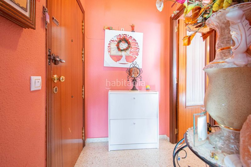 Foto abbd728f-40d0-40e7-ac65-743c5bfe5384. Pis amb aparcament a colores - entreparques Sevilla