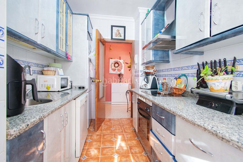 Foto e44c631f-0aa2-46b4-ba95-3f2bc1abe0d5. Pis amb aparcament a colores - entreparques Sevilla