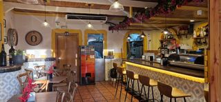 Local Comercial en Parque Alcosa. Oportunidad única de inversión!!