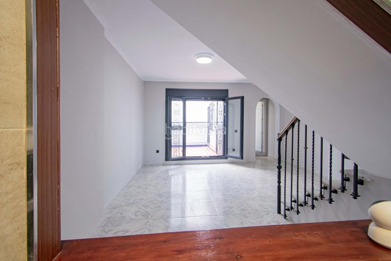 Foto 1f0b3258-34b7-4aa4-b69b-475758790ed4. Casa amb aparcament a Barrio del Nervión Sevilla