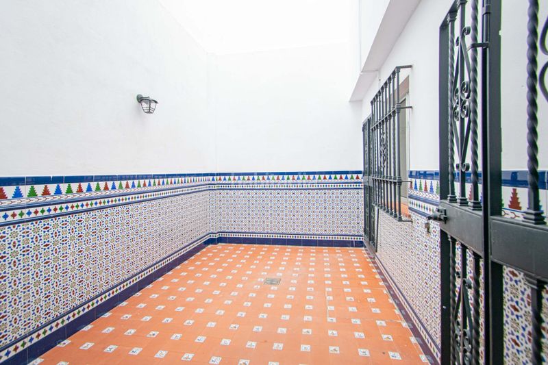 Foto 28691519-09f0-42cc-b20c-03983342689a. Casa amb calefacció aparcament a Barrio del Nervión Sevilla