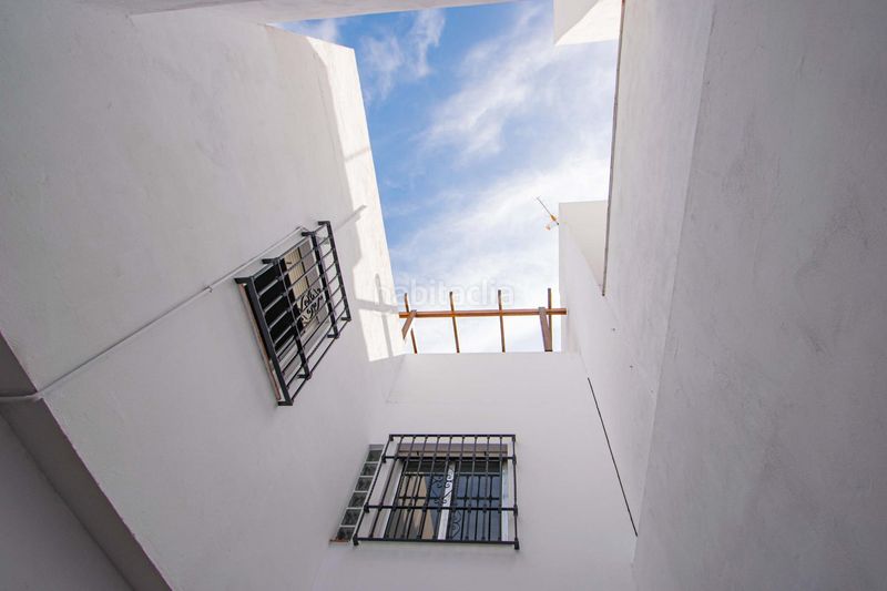 Foto 404a45b8-f7f9-4a33-a274-969fb5c03193. Casa amb calefacció aparcament a Barrio del Nervión Sevilla